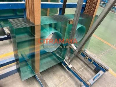 Kaca Tempered Berkualitas Tinggi untuk Proyek Arsitektural & Komersial