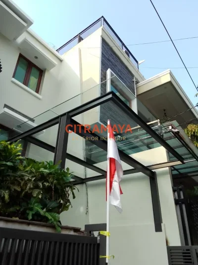 Kanopi Kaca Minimalis – Elegan, Ringan, dan Fungsional